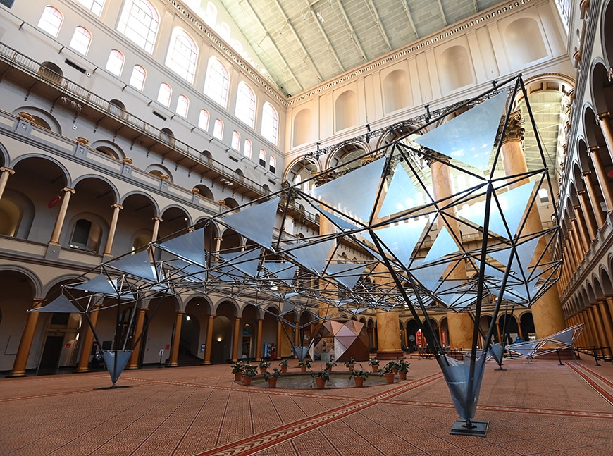 Floating structure in museum